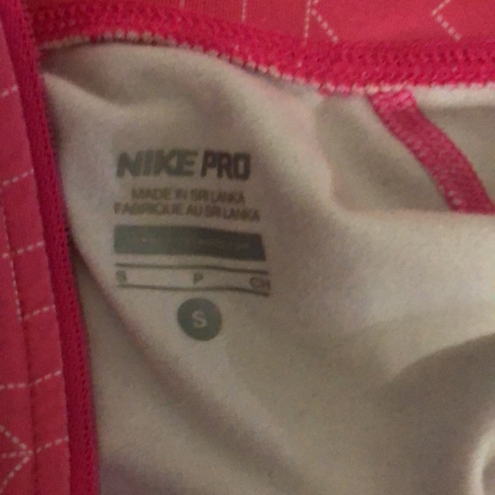 Nike pro running jacket - Picture 2 of 3